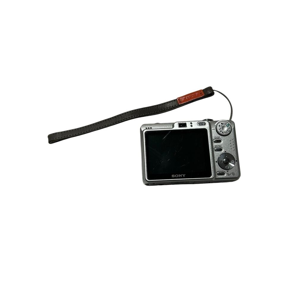 Sony Cyber-Shot DSC-W55 7.2 Mega Pixels 3x Zoom Digital Camera No Battery - Picture 3 of 11